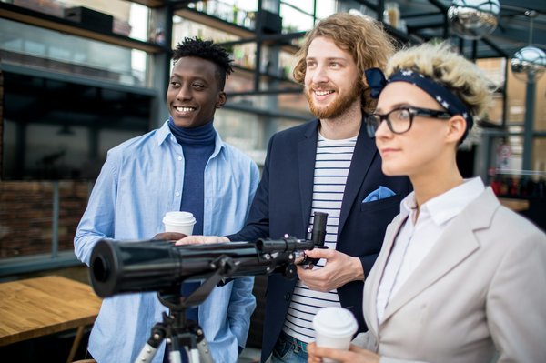 Quels sont les meilleurs spots pour observer les manchots royaux en Géorgie du Sud : périodes et lieux recommandés ?